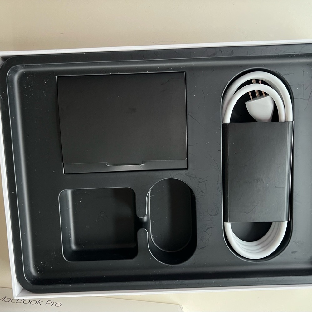 Apple MacBook Pro 13 Box With Original Charger Adapter Never Used - Picture 9 of 14